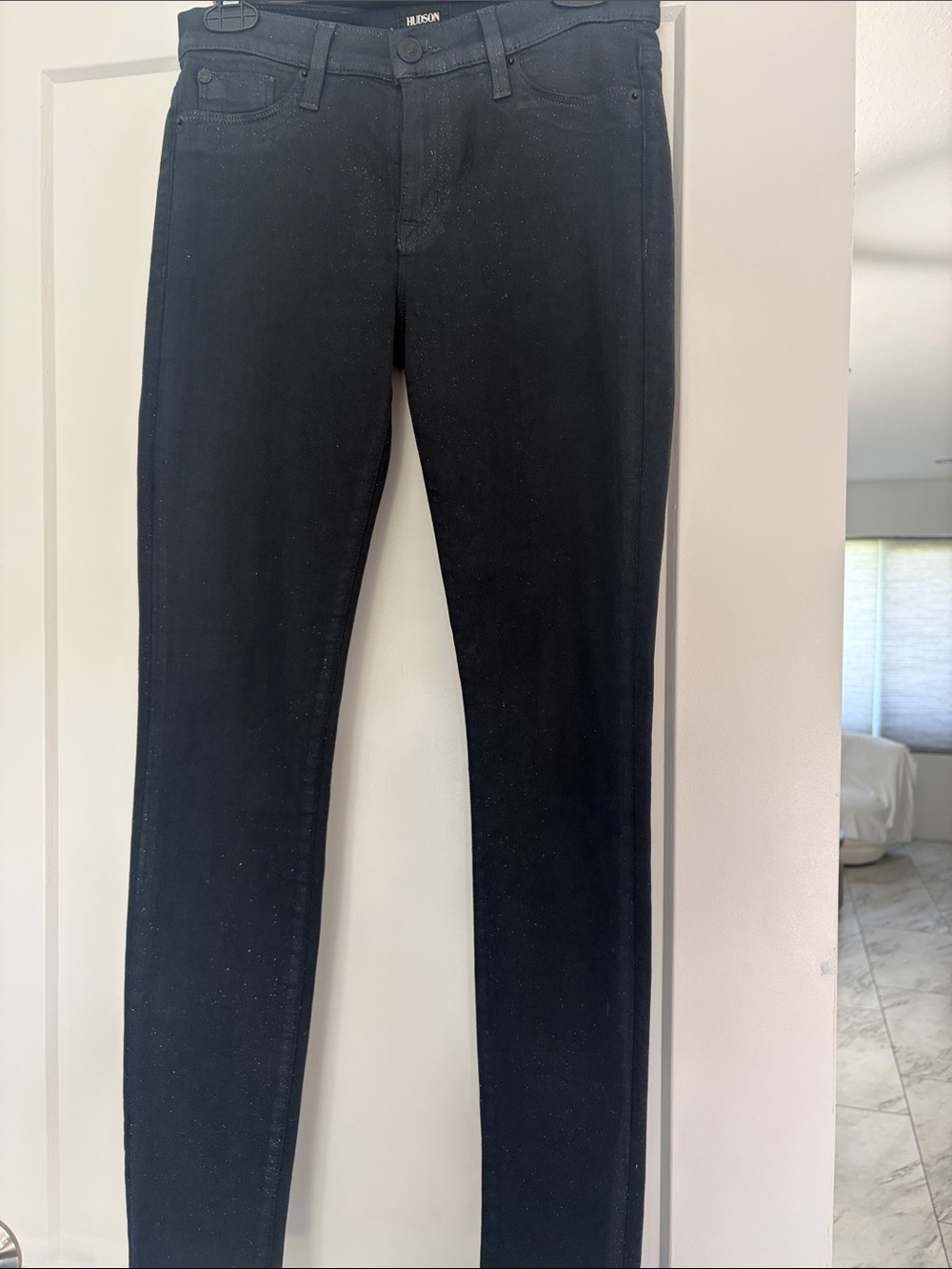 Hudson women’s skinny jeans Black w/silver flecks 26